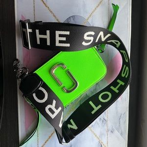 MARC JACOBS "THE SNAPSHOT" Neon Green with Silver HW *EXCELLENT QUALITY*